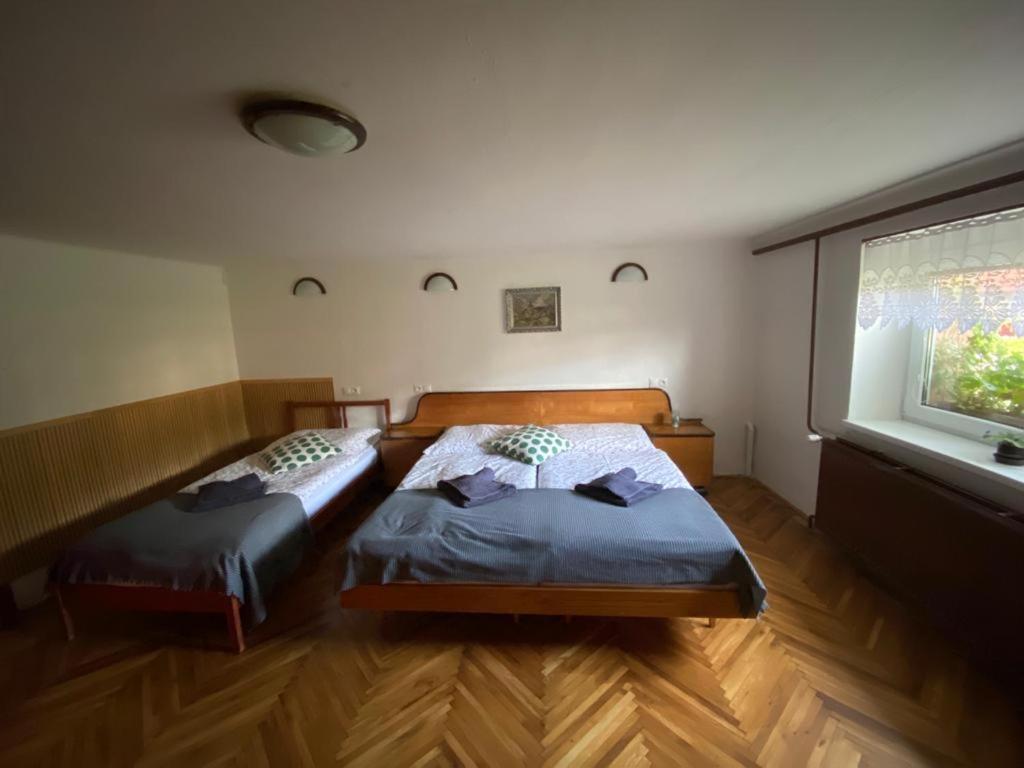 U Deda A Starkej Cierny Balog Luaran gambar